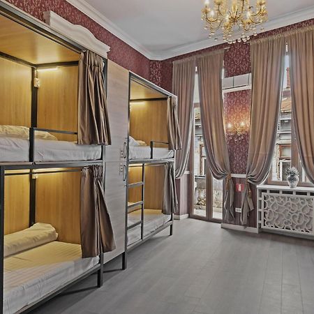 Ramana Garden Hostel - Self-Service Accommodation Bukares Bagian luar foto