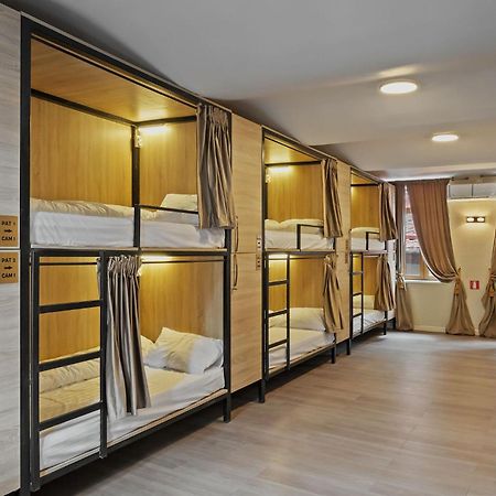 Ramana Garden Hostel - Self-Service Accommodation Bukares Bagian luar foto