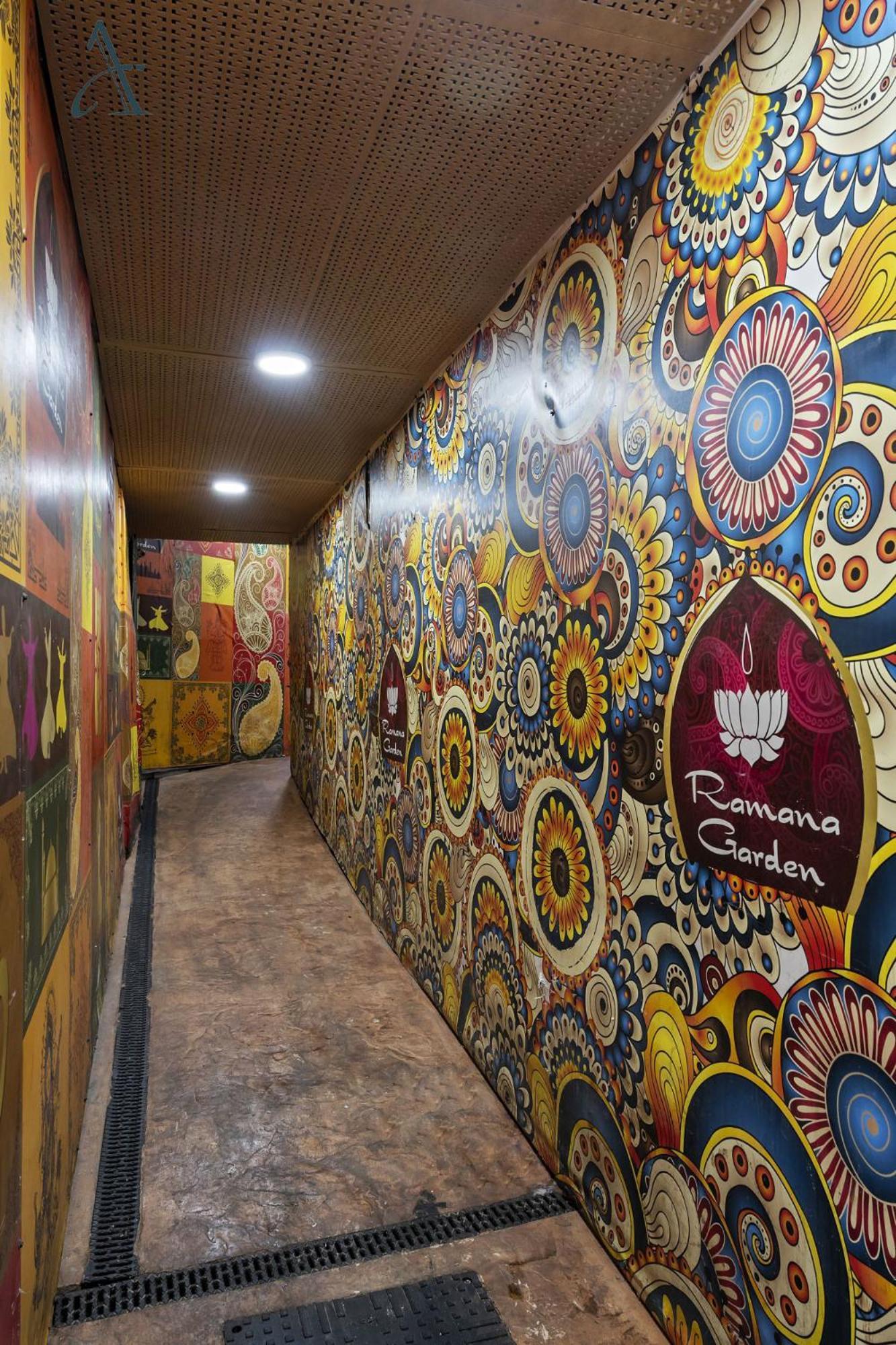 Ramana Garden Hostel - Self-Service Accommodation Bukares Bagian luar foto