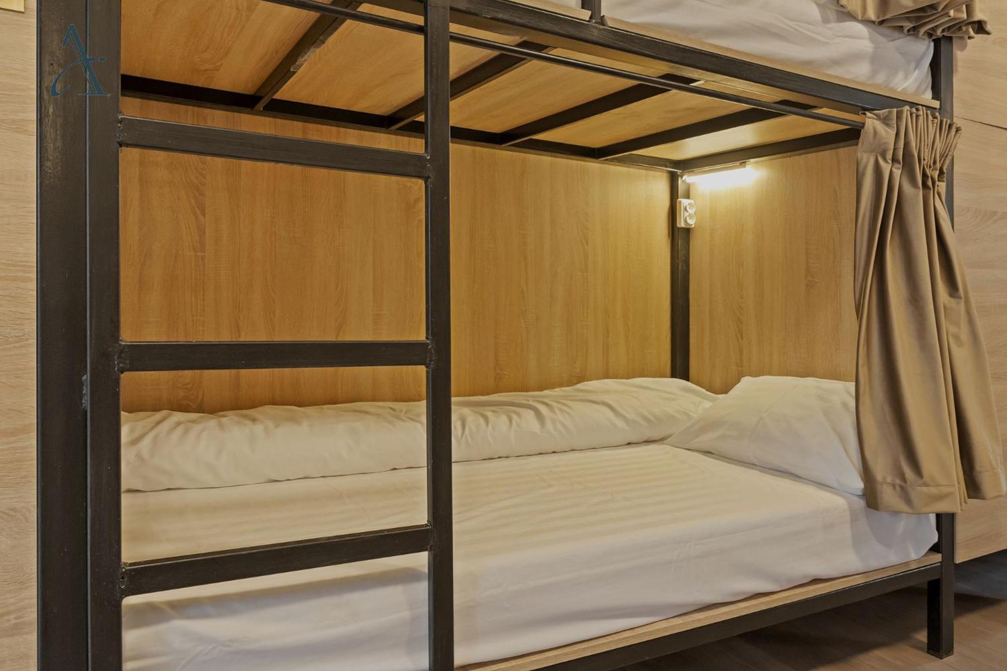 Ramana Garden Hostel - Self-Service Accommodation Bukares Bagian luar foto