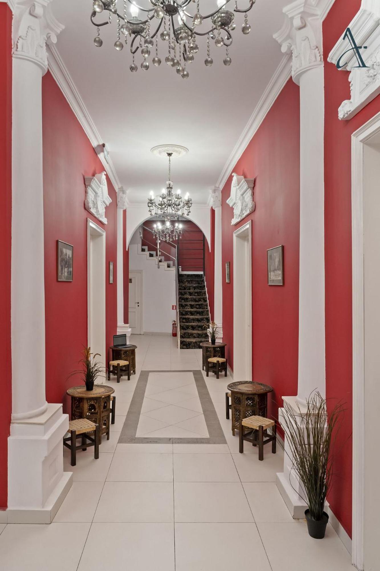 Ramana Garden Hostel - Self-Service Accommodation Bukares Bagian luar foto